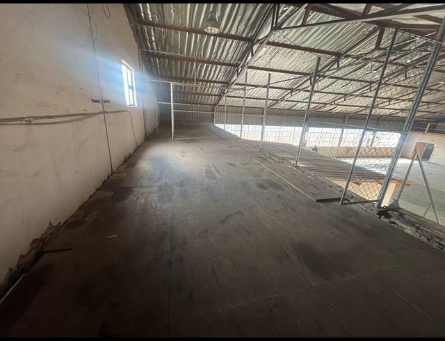 1,000M² WAREHOUSE TO LET IN WYNBERG